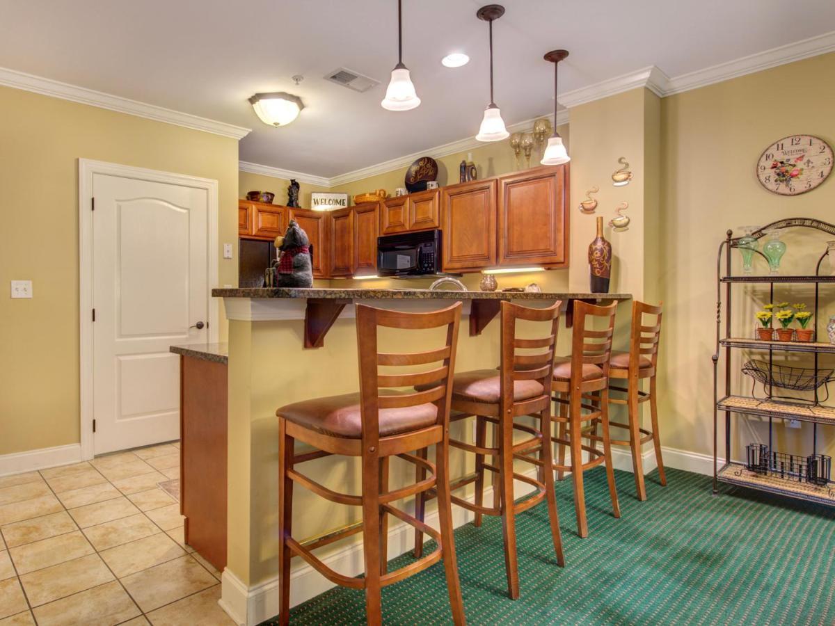 City Bear, 2Br, Pool, Spa, Downtown Gatlinburg, Sleeps 6 Appartement Buitenkant foto
