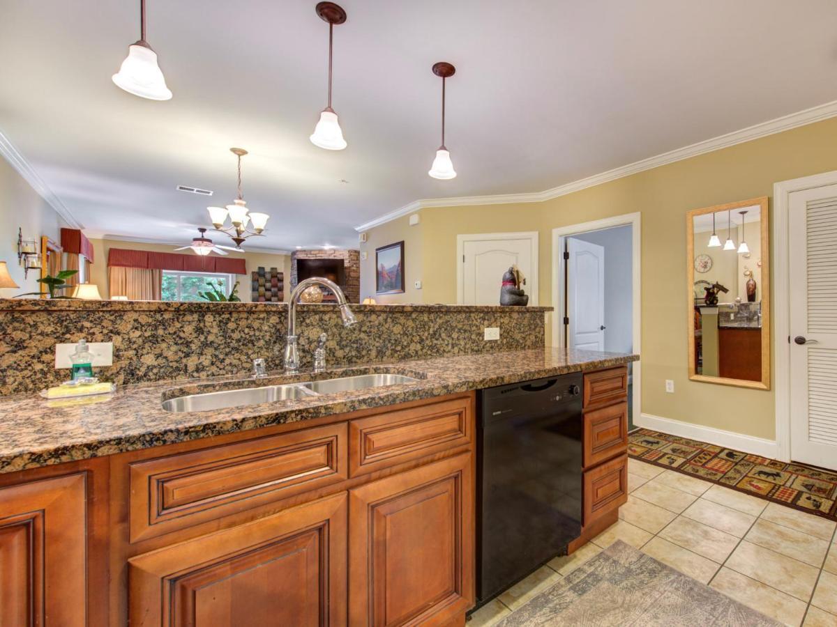 City Bear, 2Br, Pool, Spa, Downtown Gatlinburg, Sleeps 6 Appartement Buitenkant foto