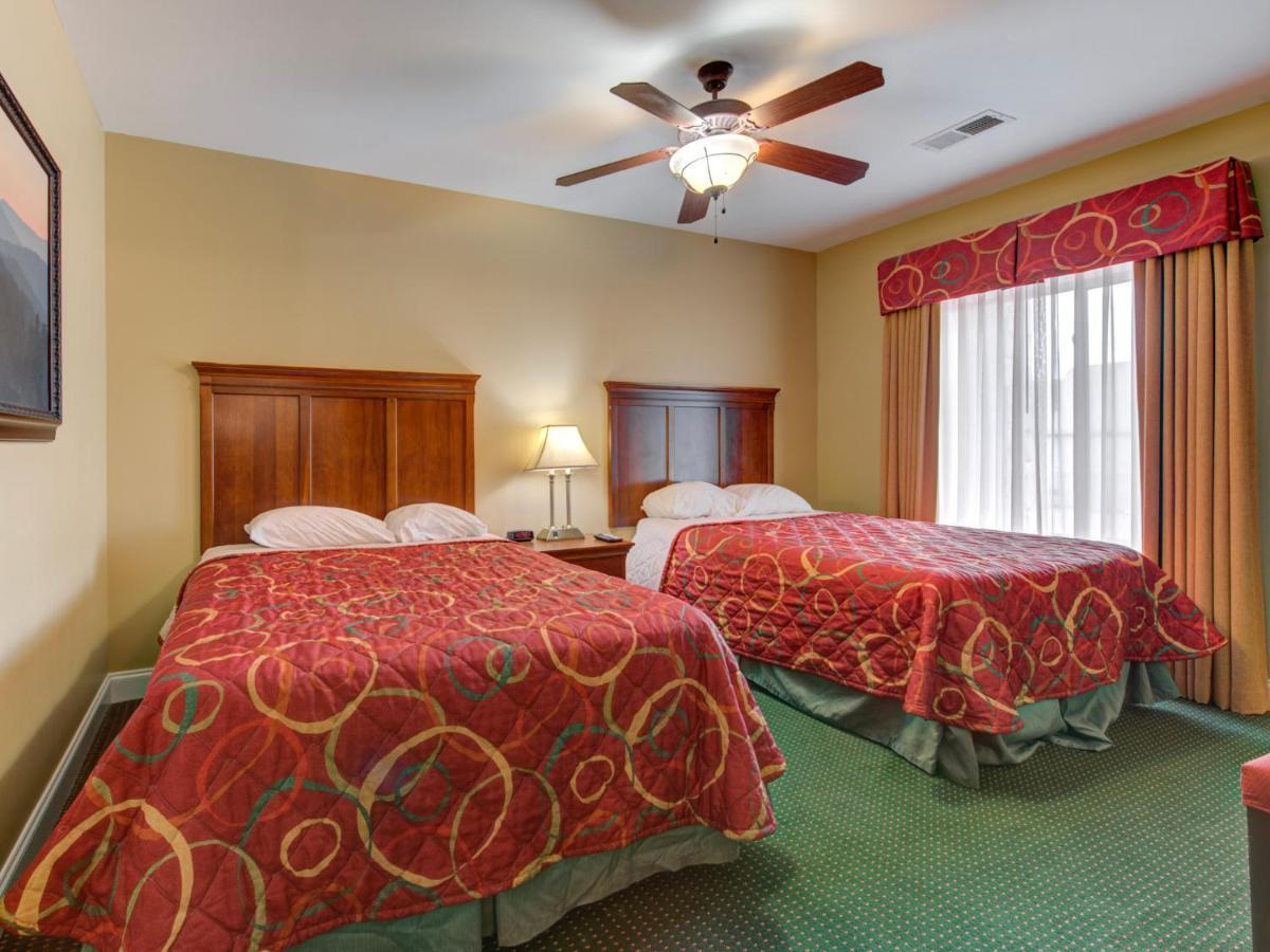 City Bear, 2Br, Pool, Spa, Downtown Gatlinburg, Sleeps 6 Appartement Buitenkant foto