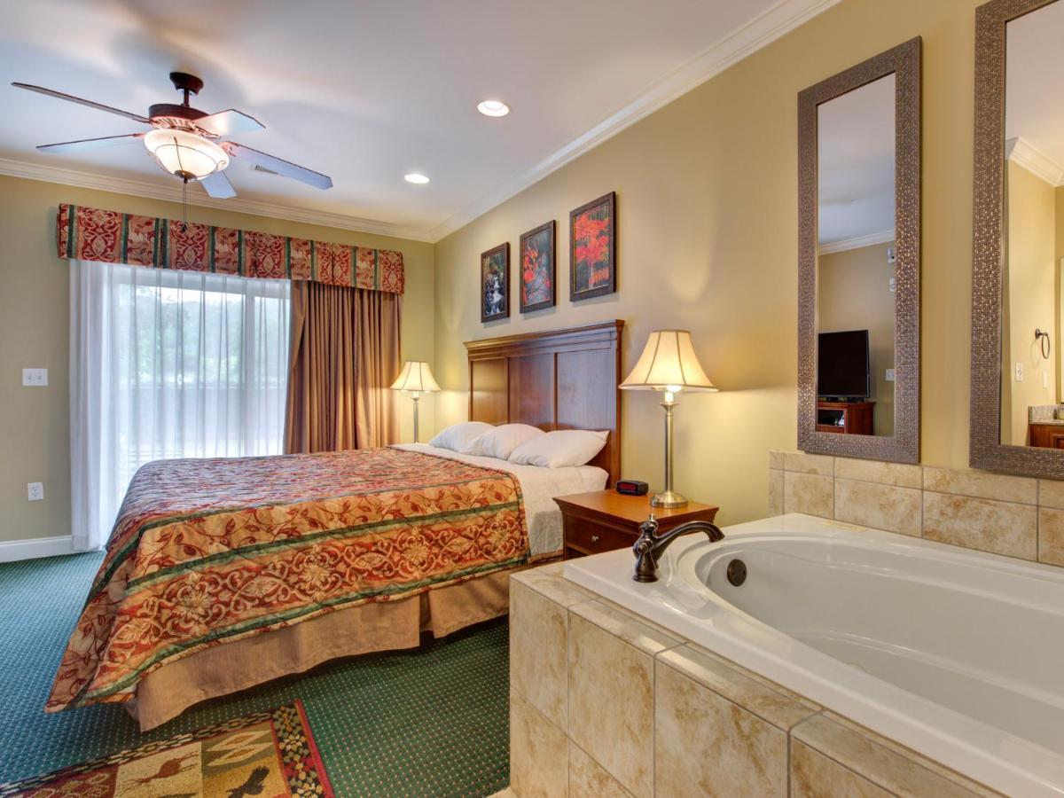 City Bear, 2Br, Pool, Spa, Downtown Gatlinburg, Sleeps 6 Appartement Buitenkant foto